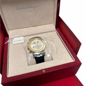 Salvatore Ferragamo timepiece collection in 18 K gold men’s watch
